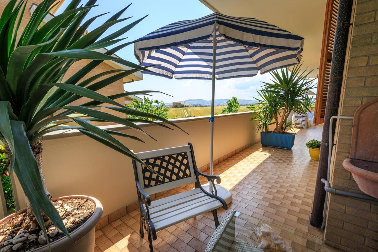 B&B Il Tiglio Порто-Сант'Эльпидио Экстерьер фото